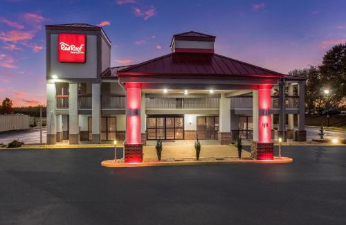 Athens Hotel | Red Roof Inn & Suites Athens, AL