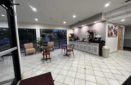 Biloxi Hotel | Red Roof Inn & Suites Biloxi - Ocean Springs