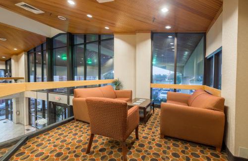 Roselawn Finance Hotel | Red Roof Inn & Suites Cincinnati North-Mason