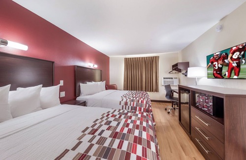 Denton Hotel | Red Roof Inn & Suites Denton