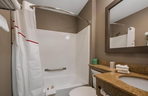 Landisville Hotel | Red Roof Inn & Suites Vineland - Buena