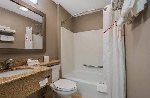 Landisville Hotel | Red Roof Inn & Suites Vineland - Buena