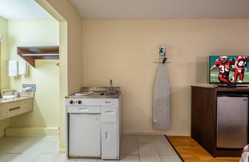 Sylacauga Hotel | Red Roof Inn Sylacauga