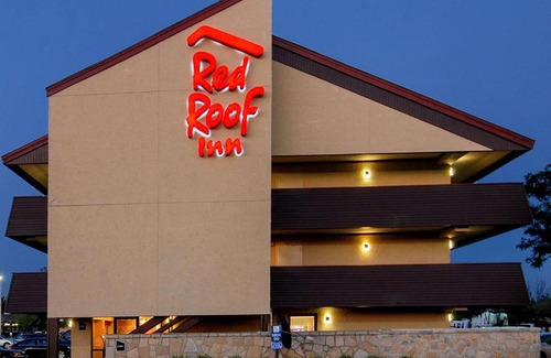Toledo Hotel | Red Roof Inn Toledo University