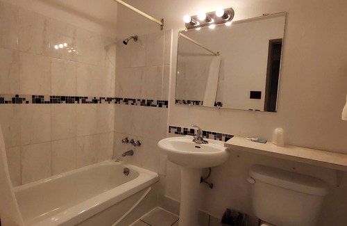 Hope Hotel | Red Roof Motor Inn