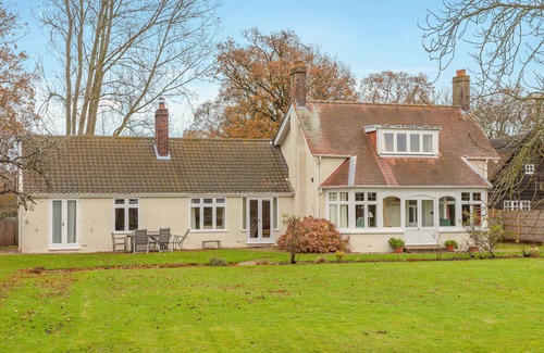 Irstead House | Red Roofs | East Ruston Cottages