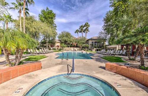 Camelback East Apartment | Red Rox Phoenix Condo with Patio about 3 Mi to Airport