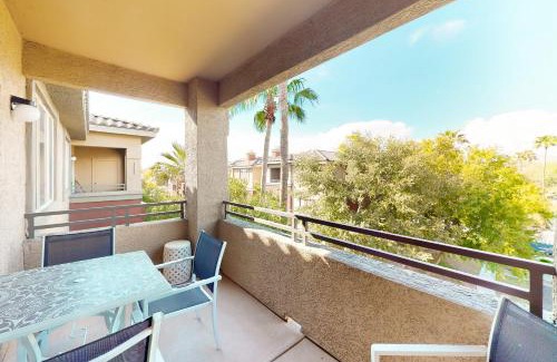 Camelback East Apartment | Red Rox