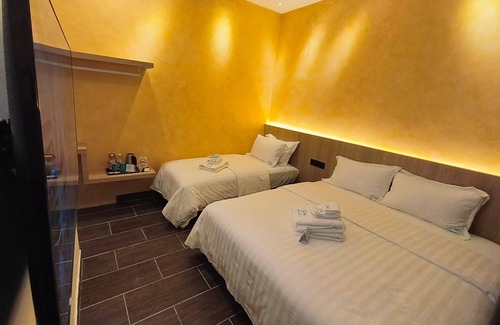 Bintulu Hotel | Red's Hotel