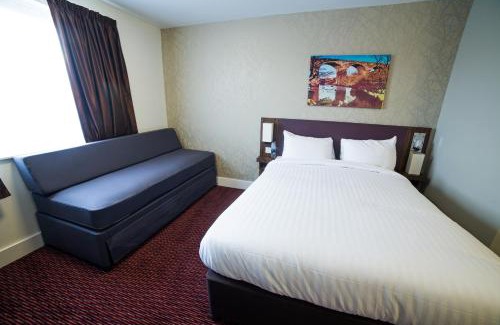 Stevenston Hotel | Red Squirrel, Stevenston by Marston's Inns