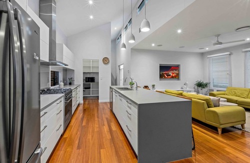 Redcliffe House | "Redcliffe CBD family beach house" - Redcliffe Q 4020