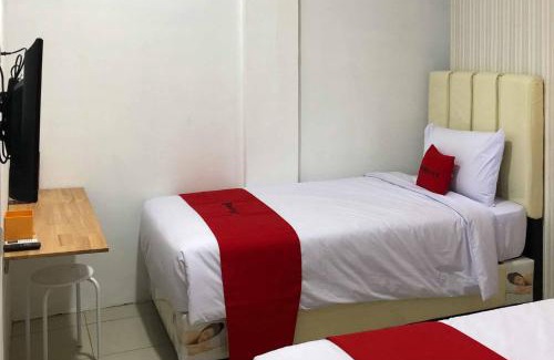 Medan Hotel | RedDoorz @ Aksara Medan