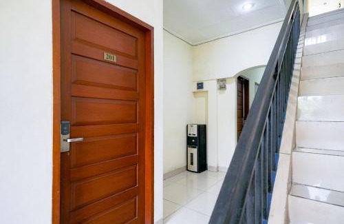 Turangga Hotel | RedDoorz at Buah Batu 5