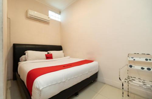 Medan Hotel | RedDoorz At Fella Homestay Medan