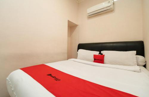 Medan Hotel | RedDoorz At Fella Homestay Medan