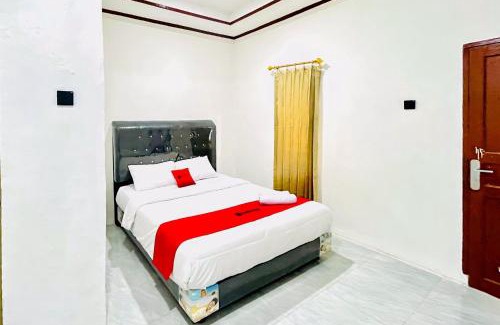 Berastagi Hotel | RedDoorz at Hardi Homestay near Funland Berastagi