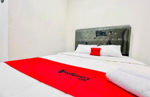 Berastagi Hotel | RedDoorz at Hardi Homestay near Funland Berastagi