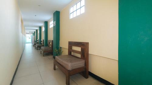 Alabang Hotel | RedDoorz at Ranchotel Alabang