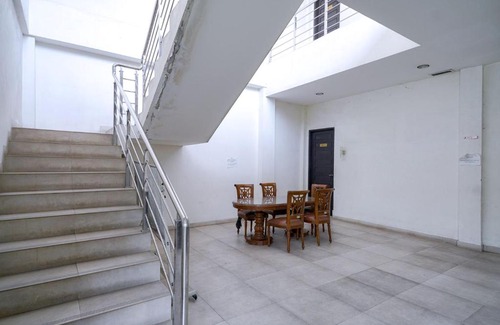Medan Hotel | RedDoorz @ Avros Guest House Medan