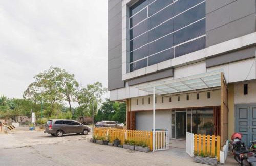 Medan Hotel | RedDoorz @ Helvetia Medan 2