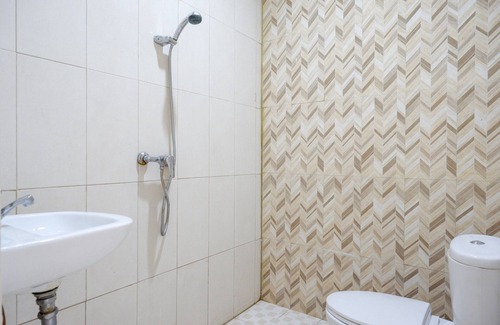 Palu Hotel | RedDoorz @ Hotel Bumi Palupy