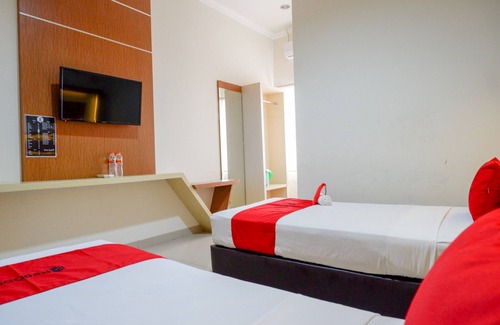 Palu Hotel | RedDoorz @ Hotel Bumi Palupy