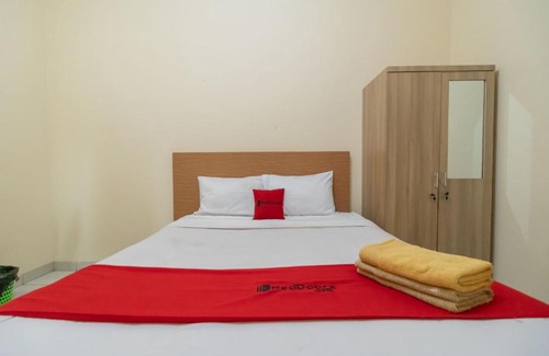 Sukarami Hotel | RedDoorz @ Jalan Kolonel Haji Burlian Palembang 2