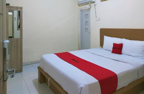 Sukarami Hotel | RedDoorz @ Jalan Kolonel Haji Burlian Palembang 2