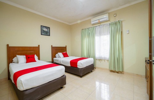 Lahat Hotel | RedDoorz @ Jalan Lintas Sumatera Lahat