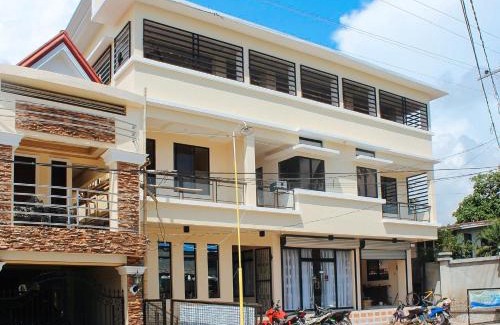 Culasi Hotel | RedDoorz @ LS Suites Poblacion Culasi Antique