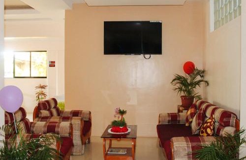 Culasi Hotel | RedDoorz @ LS Suites Poblacion Culasi Antique