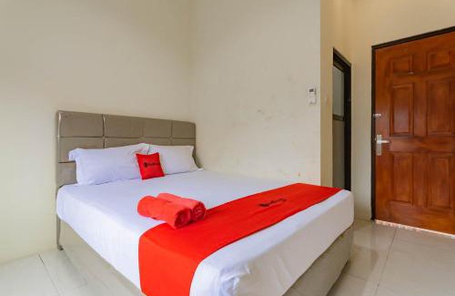 Balikpapan Hotel | RedDoorz near Arka Sepinggan Airport Balikpapan