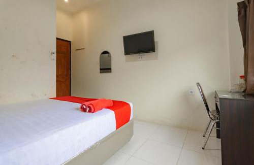 Balikpapan Hotel | RedDoorz near Arka Sepinggan Airport Balikpapan