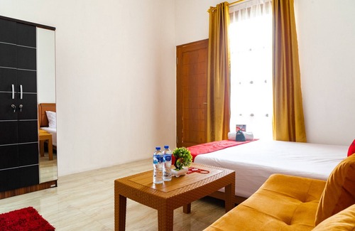 East Jakarta House | RedDoorz near Cipinang Indah Mall