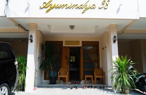 East Jakarta House | RedDoorz near Cipinang Indah Mall