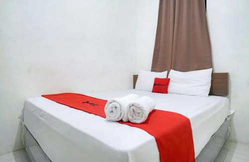 Belawan Hotel | RedDoorz near Ekowisata Mangrove Belawan Medan