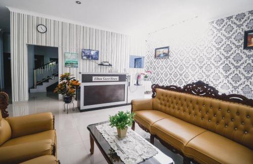 Medan House | RedDoorz near Hermes Place Polonia Medan