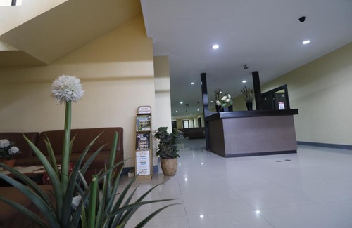 Sunter House | RedDoorz near ITC Cempaka Mas