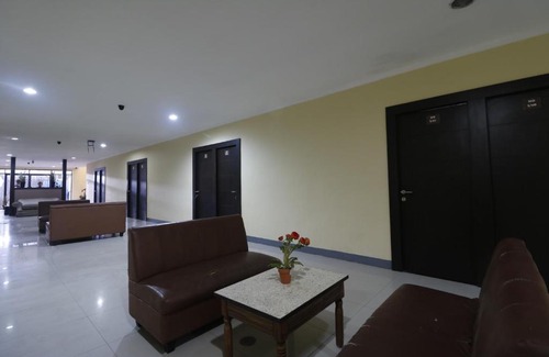 Sunter House | RedDoorz near ITC Cempaka Mas