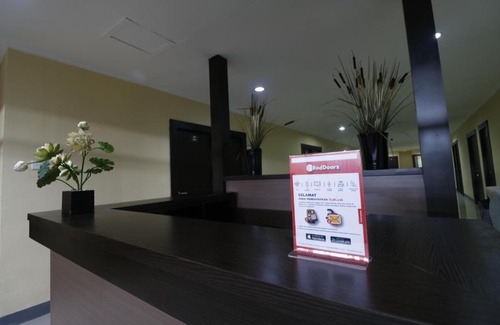 Sunter House | RedDoorz near ITC Cempaka Mas