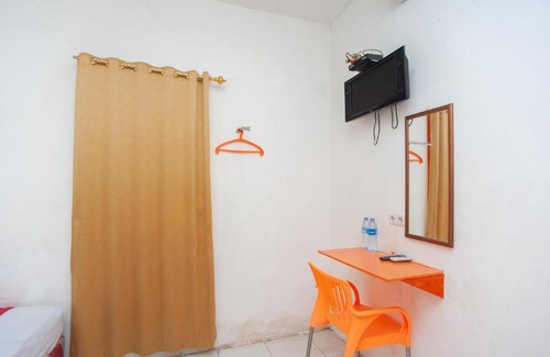 Palembang Hotel | RedDoorz near Jalan Jenderal Sudirman Palembang