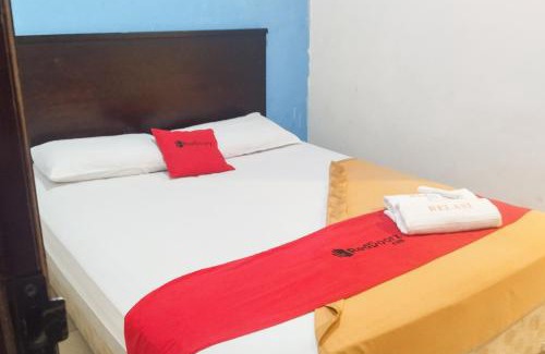 Palembang Hotel | RedDoorz near Living Plaza Palembang