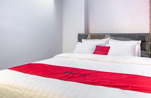 Medan House | RedDoorz near Manhattan Times Square Medan 2