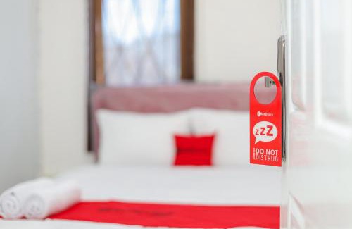Serang Hotel | RedDoorz near Pasar Lama Serang