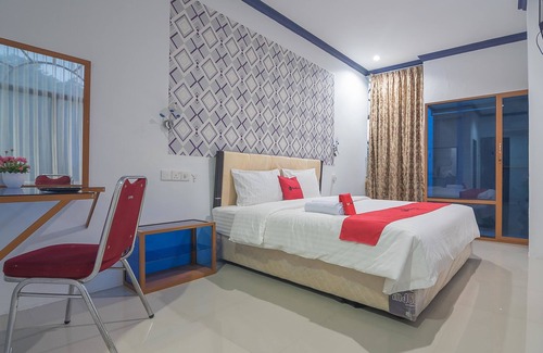 Tanjung Uncang Hotel | RedDoorz near RSUD Embung Fatimah Batam