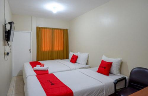 Kudus Hotel | RedDoorz near RSUD Kudus