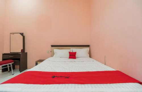 Siborongborong Hotel | RedDoorz near Silangit International Airport