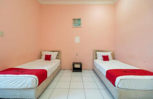 Siborongborong Hotel | RedDoorz near Silangit International Airport