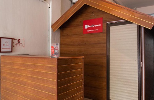 Medan House | RedDoorz near Sun Plaza Medan 2