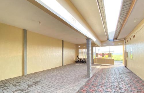 Pasuruan Hotel | RedDoorz near Terminal Baru Pasuruan